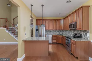 27 Zion Dr, Berlin, NJ 08009 - Photo 3