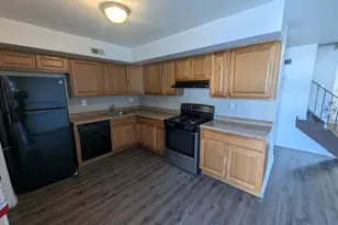 136 Colonial Square Dr, Lindenwold, NJ 08021 - Photo 3