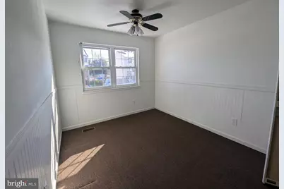 136 Colonial Square Drive, Lindenwold, NJ 08021 - Photo 9