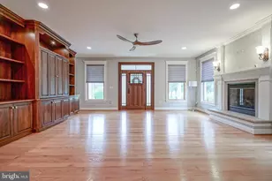 405 Winterberry Ln, Hammonton, NJ 08037 - Photo 5