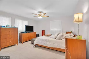 114 Weather Vane Dr, Cherry Hill, NJ 08002 - Photo 25