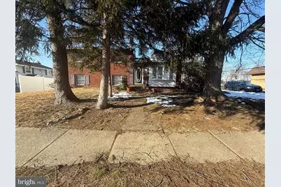 301 Leaf Avenue, Bellmawr, NJ 08031 - Photo 1