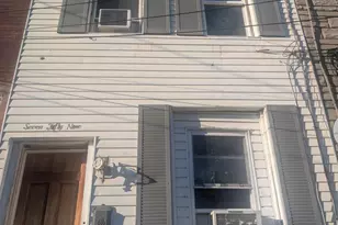 759 Mt Vernon St, Camden, NJ 08103 - Photo 1