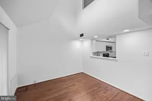 34 Lafayette Ln, Cherry Hill, NJ 08003 - Photo 5