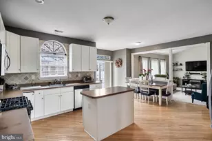 14 Glen Burnie Dr, Sicklerville, NJ 08081 - Photo 9