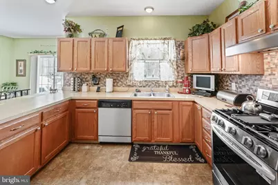 325 Ashland Avenue, Lawnside, NJ 08045 - Photo 9