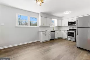 16 E Woodburn Ave, Pine Hill, NJ 08021 - Photo 5