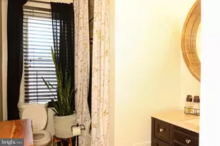 370 N 34th St, Camden, NJ 08105 - Photo 17