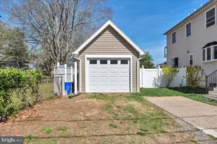 33 Railroad Ave, Bellmawr, NJ 08031 - Photo 27