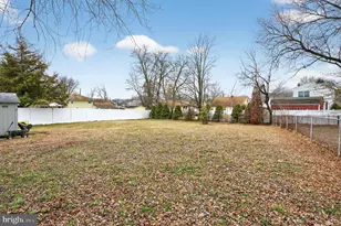 24 State St, Gloucester Township, NJ 08012 - Photo 17