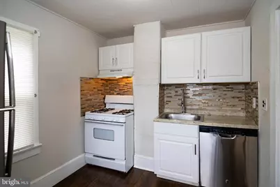 211 Chestnut Street, Gloucester Township, NJ 08029 - Photo 9