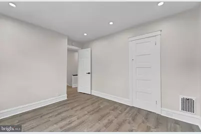 830 N 32nd Street, Camden, NJ 08105 - Photo 17