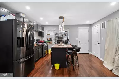 817 Tulip Street, Camden, NJ 08104 - Photo 5