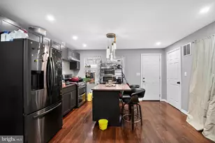 817 Tulip St, Camden, NJ 08104 - Photo 5