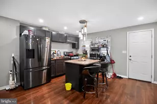 817 Tulip St, Camden, NJ 08104 - Photo 7