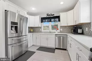 13 Rhode Island Ave, Cherry Hill, NJ 08002 - Photo 9