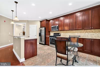 137 Plaza Grande, Cherry Hill, NJ 08002 - Photo 17