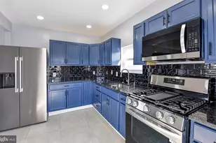 304 E Clements Bridge Rd, Runnemede, NJ 08078 - Photo 7