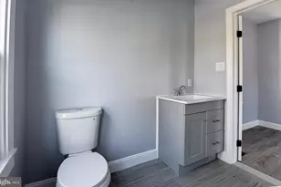 304 E Clements Bridge Rd, Runnemede, NJ 08078 - Photo 17