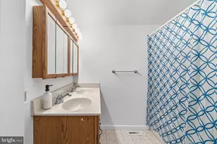 307 Hialeah Dr, Cherry Hill, NJ 08002 - Photo 19