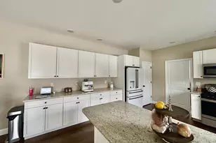 442 Waterfords Edge Ct, Waterford Township, NJ 08004 - Photo 9