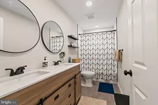 225 Pennsylvania Ave, Clementon, NJ 08021 - Photo 17