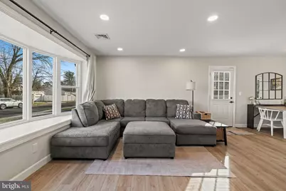 225 Pennsylvania Avenue, Clementon, NJ 08021 - Photo 5