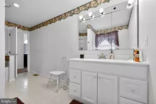 602 Woodland Ave, Cherry Hill, NJ 08002 - Photo 17