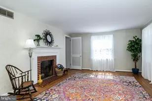 105 Deerfield Dr, Cherry Hill, NJ 08034 - Photo 7