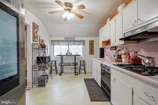 18 Sleepy Hollow Rd, Stratford, NJ 08084 - Photo 9