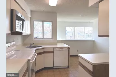 802 Chanticleer, Cherry Hill, NJ 08003 - Photo 7