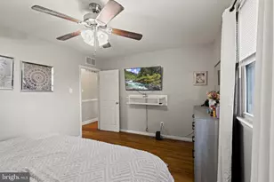 111 E Hemmings Way, Lawnside, NJ 08045 - Photo 17