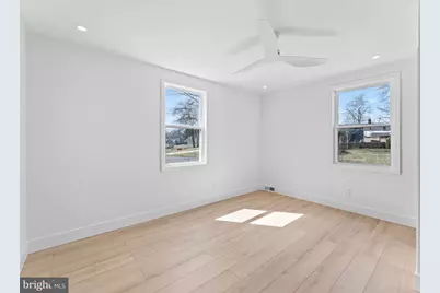 300 W Holly Avenue, Oaklyn, NJ 08107 - Photo 15