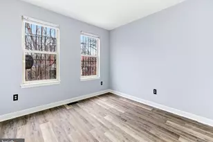 576 Washington St, Camden, NJ 08103 - Photo 15