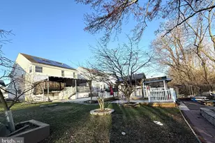 35 Springdale Dr, Gloucester City, NJ 08030 - Photo 5