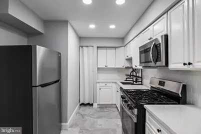 26 Knoll Drive, Gloucester Township, NJ 08012 - Photo 9