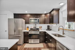 4 Pin Oak Dr, Waterford Township, NJ 08004 - Photo 9