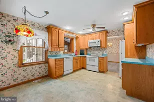 2 Dorado Ct, Clementon, NJ 08021 - Photo 11