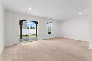 124 Village Green Ln, Sicklerville, NJ 08081 - Photo 5