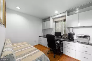 1032 Red Oak Dr, Cherry Hill, NJ 08003 - Photo 27