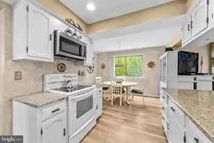 1032 Red Oak Dr, Cherry Hill, NJ 08003 - Photo 9