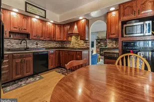 30 St Charles Pl, Runnemede, NJ 08078 - Photo 5