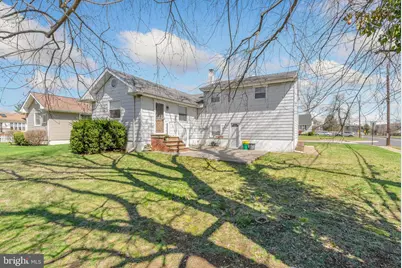 250 E Williams Avenue, Barrington, NJ 08007 - Photo 3