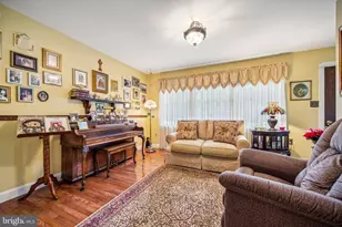 201 Walnut Ave, Berlin, NJ 08009 - Photo 5