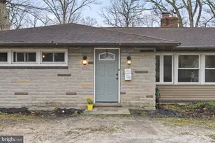 2246 Auburn Ave, Waterford Township, NJ 08004 - Photo 3