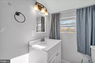 36 Cressmont Ave, Gloucester Township, NJ 08012 - Photo 5