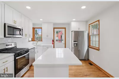 16 Park Drive, Bellmawr, NJ 08031 - Photo 7