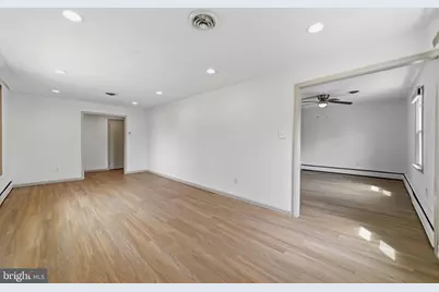 414 Third Avenue W, Cherry Hill, NJ 08002 - Photo 9