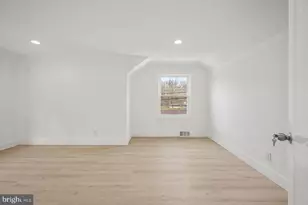 301 Hialeah Dr, Cherry Hill, NJ 08002 - Photo 33