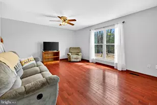 27 Damon Dr, Sicklerville, NJ 08081 - Photo 17